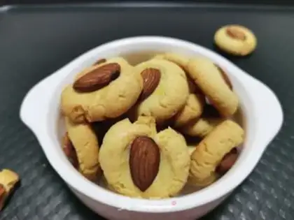 Make Almond cookies step 17