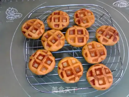 Make German ham with red potato waffles step 16