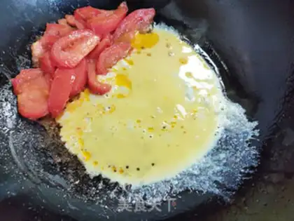 Make Tomato egg noodles step 6