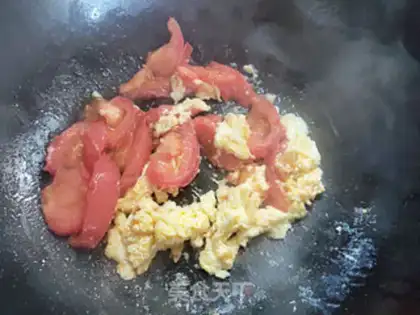 Make Tomato egg noodles step 7