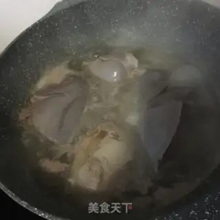 Make The salt water boils the sheep step 1