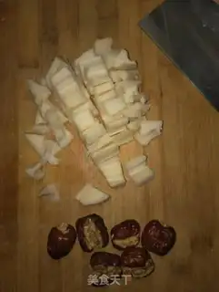 Make Red dates and walnuts step 1