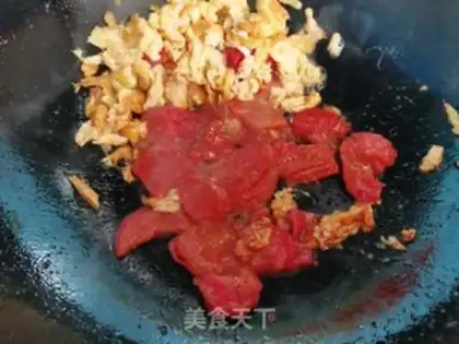 Make Tomato egg noodles step 2