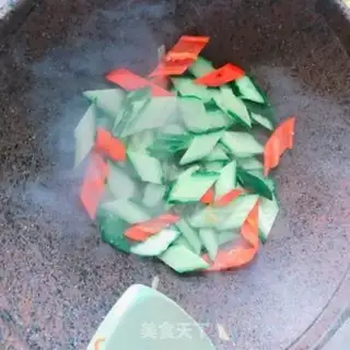 Make Cucumber ham and sausage step 3
