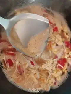 Make Tomato egg noodles step 5