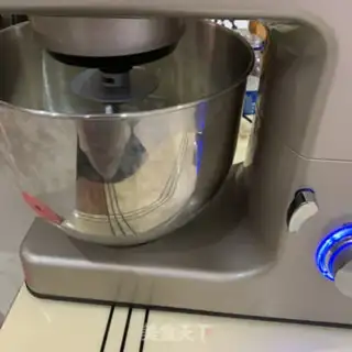 Make The almond hand tore the chop bag step 5