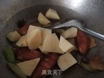 Make Red chicken wings, potatoes step 5