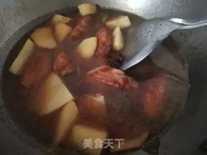 Make Red chicken wings, potatoes step 6