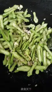 Make Meatloaf and knife beans step 4
