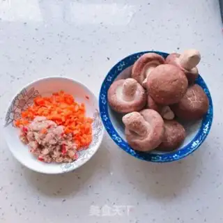 Make Scrambled mushroom carrots step 0