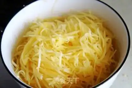 Make Fried potatoes step 1