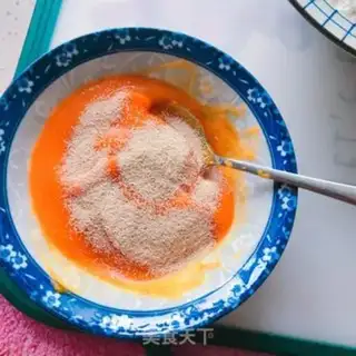 Make Pumpkin red sugar triangle step 4