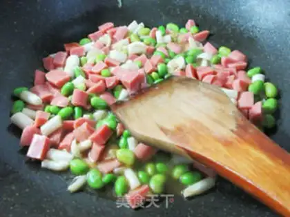 Make Seafood mushrooms with fresh intestines and beans step 7