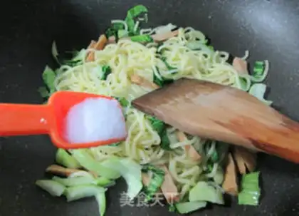 Make Sweet blues and noodles step 6