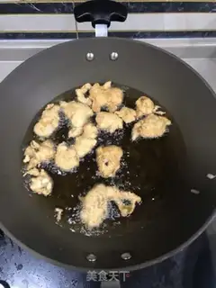 Make Fresh food, yellow meatballs step 1