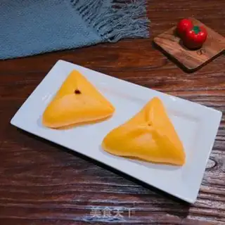 Make Pumpkin red sugar triangle step 16