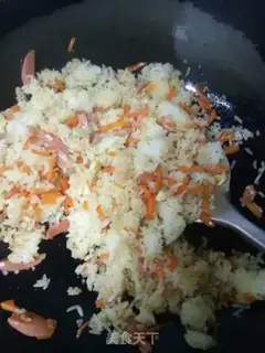 Make Ham sausages, carrots, olive rice step 5