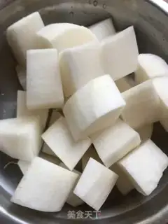 Make Chicken bones, pine radish soup step 4