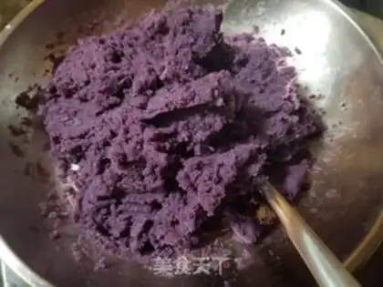 Make Pyramid yogurt step 1