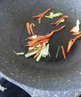 Make Garlic fried sheep and lungs step 5