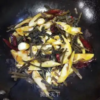 Make The crumbs and pickles step 8