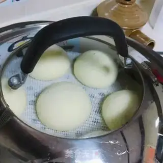 Make White buns step 10