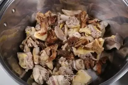 Make Roast chicken soup step 2