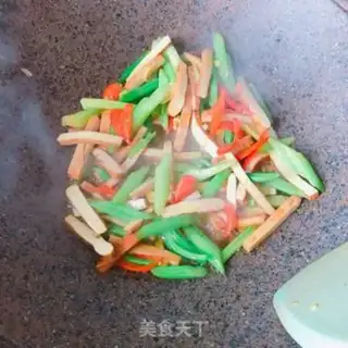 Make Celery fried beans step 5