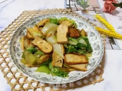 Make Bean-dried cabbage step 4