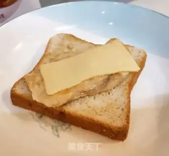 Make Chicken cheese sandwich step 5