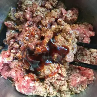 Make Onion carrot beef dumplings step 4