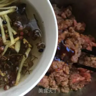Make Onion carrot beef dumplings step 5