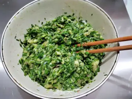 Make Sour soup dumplings step 1