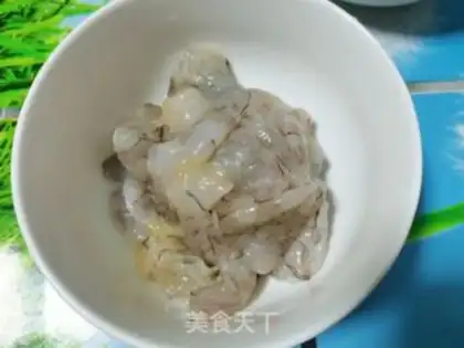Make Tomato eggs and shrimp step 2
