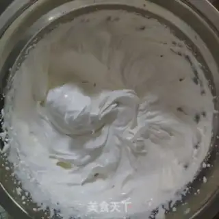 Make Eight inches of Fong birthday cake step 13