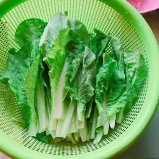 Make Garlic cabbage step 0