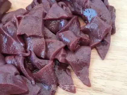 Make Onions of pork liver step 1