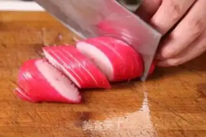 Make Dry pot radish step 1