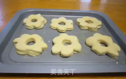 Make Flower doughnut step 7