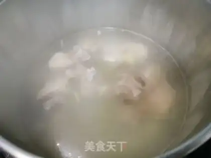 Make Porkbones, mushroom soup step 2