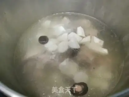 Make Porkbones, mushroom soup step 4