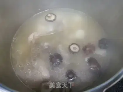 Make Porkbones, mushroom soup step 5