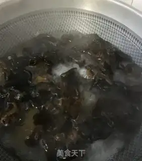 Make Garlic sauce and wood step 1