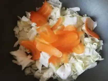 Make Carrot, cabbage, tofu skin step 4