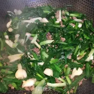 Make Meat and garlic step 7