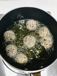 Make Spam ball step 10