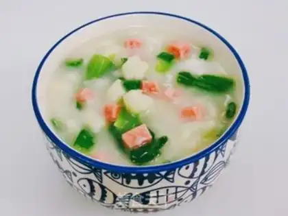 Make Poppy ham soup step 7