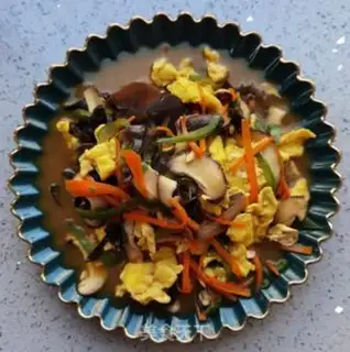 Make Fish fried eggs and noodles step 10