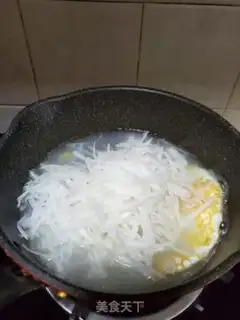 Make Egg radish soup step 4