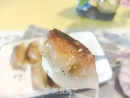 Make Quick-fried dumplings step 7